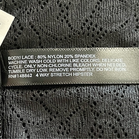 Torrid Rich Black 4-Way-Stretch Lace Mid Rise Hipster Panty, 2X NWT - Picture 4 of 4